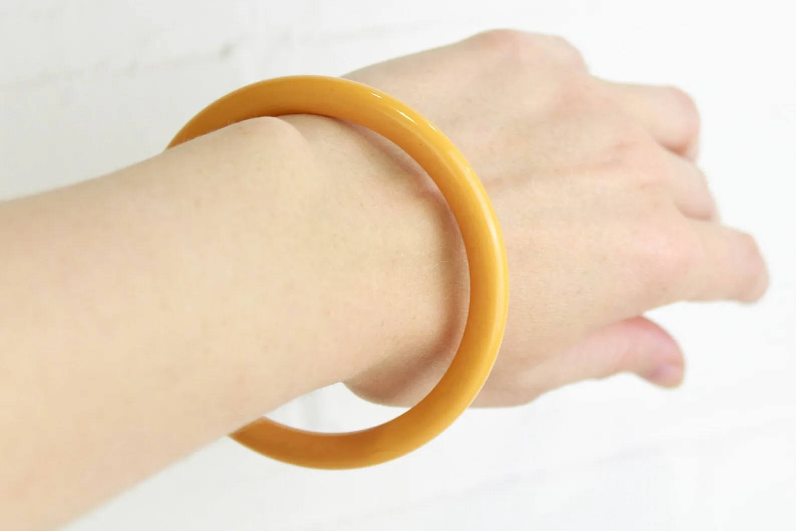 1940s Yellow Bakelite Spacer Bangle Bracelet