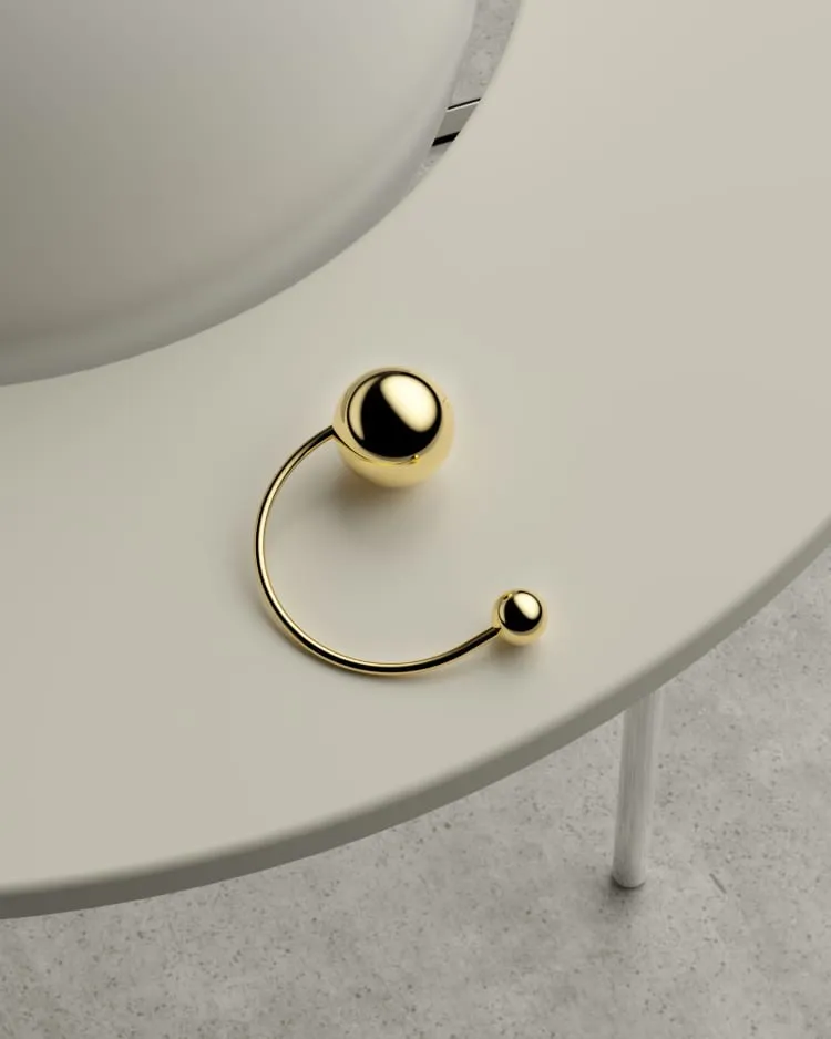 Ear-cuff ball in gold