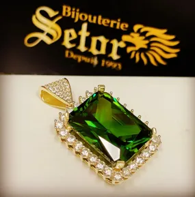 Emerald green pendant