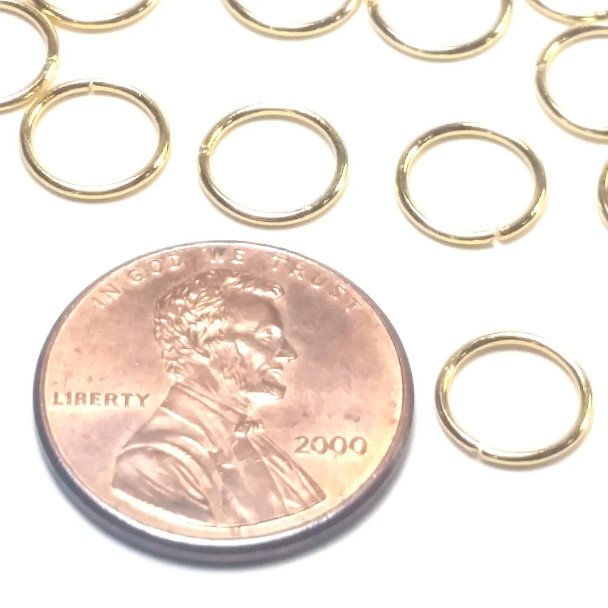 Gold Stainless Jump Rings, 8x0.8mm, 6.4mm Inside Diameter, 20 gauge, Closed Unsoldered, Lot Size 100