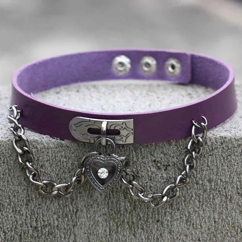 Queen of Hearts Choker