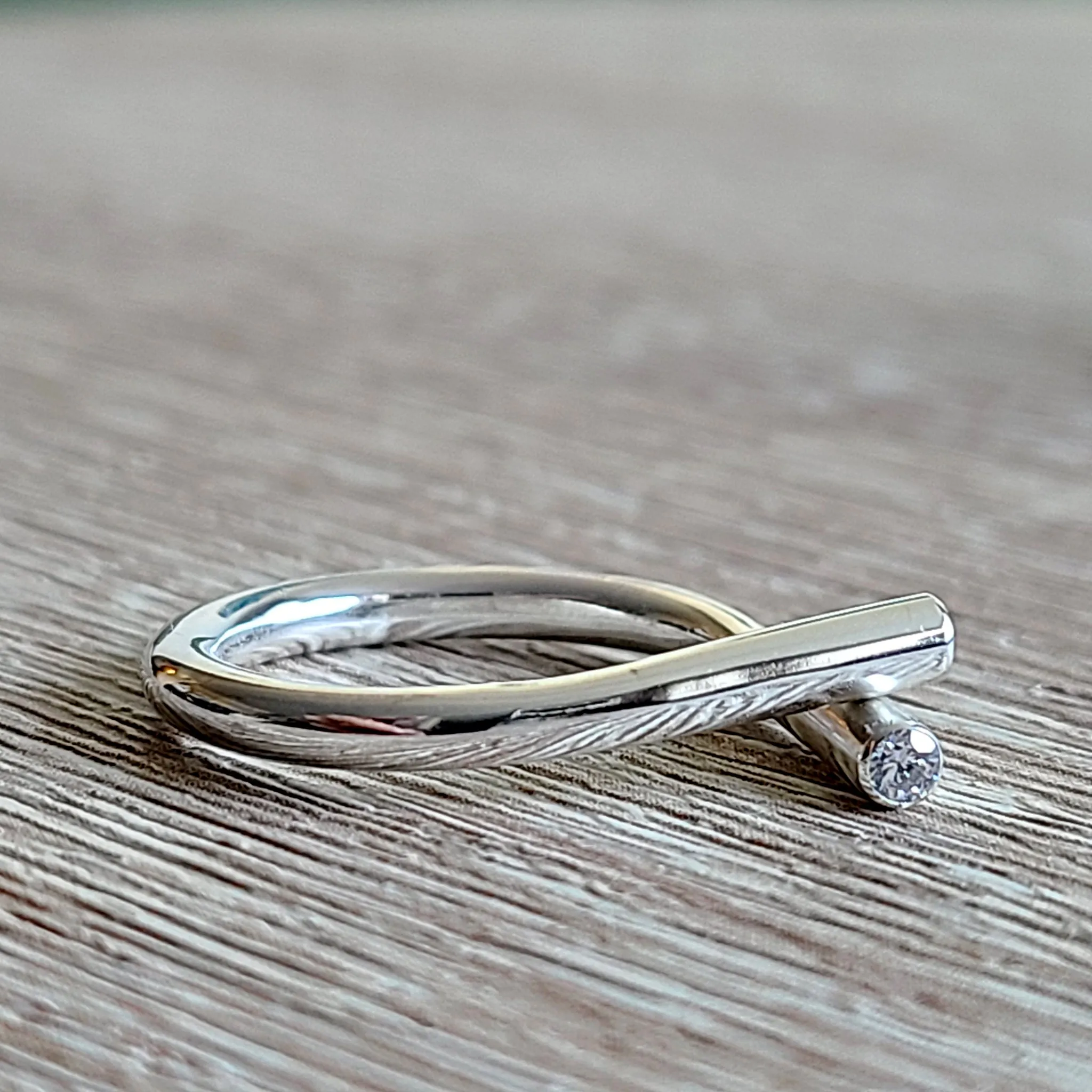 RELAXED DROP Ring